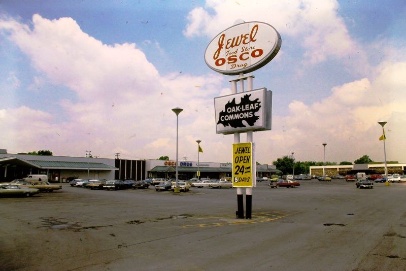 File:Oak-Leaf Commons 1976 (2).JPG
